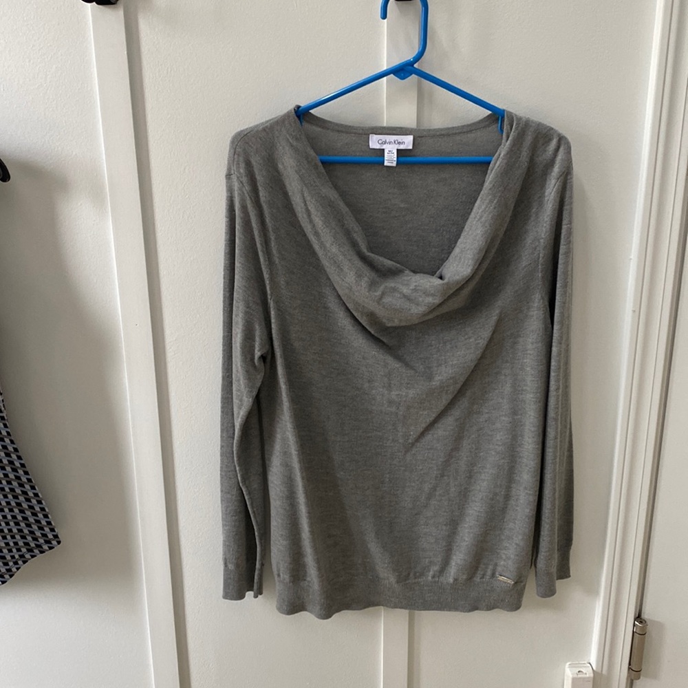 Calvin Klein Gray Fall/Spring weighted sweater